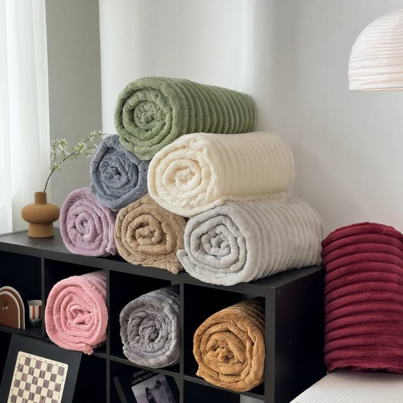 Multifunctional Warm Velvet Blanket