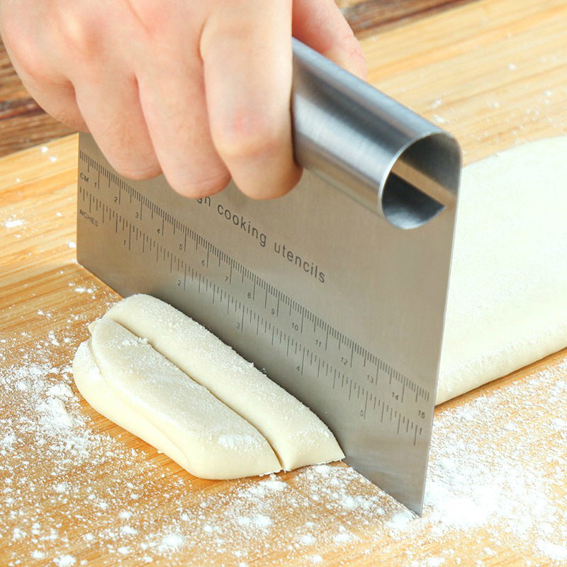 Kitchen Stainless Steel Pastry Spatulas Cutter with Scale Pizza Dough Scraper Fondant Cake Decoration Tools Baking Kitchen Accessories Dough Cake Stainless Steel Pizza Flour Tool Cutter Chopper Scraper