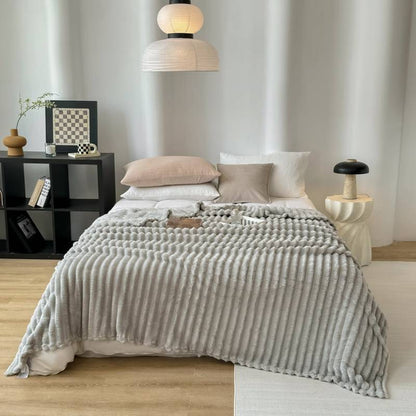Multifunctional Warm Velvet Blanket