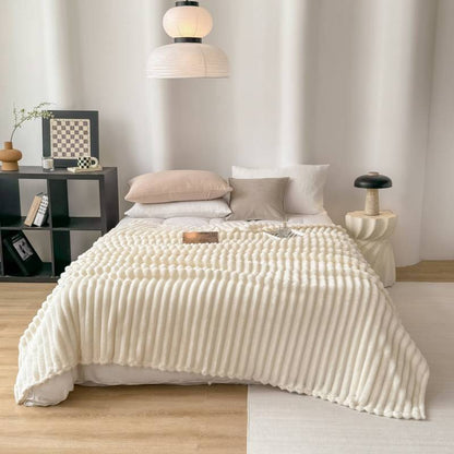 Multifunctional Warm Velvet Blanket