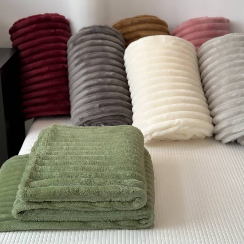 Multifunctional Warm Velvet Blanket
